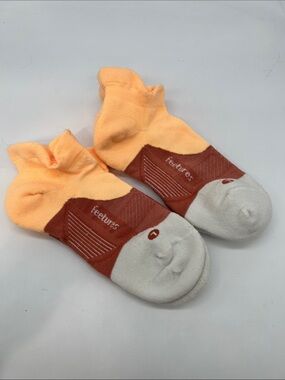 Feetures Elite Cushion No Show Tab Running Socks Medium 2 Pack New